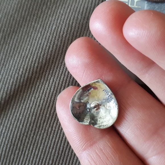 Silver heart earrings - Picture 2 of 2